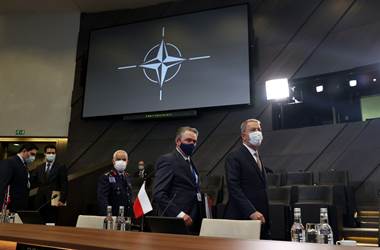 Millî Savunma Bakanı Hulusi Akar, NATO Karargâhındaki İkinci Gün Oturumlarına Katıldı